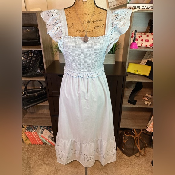 Lauren conrad NWOT baby blue lace dress size medium - Picture 16 of 16